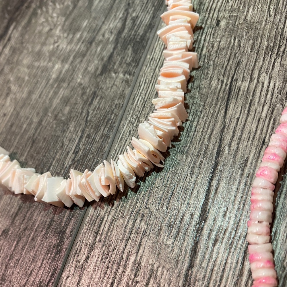 3 Shell Pooka Bead Necklaces💓🐚 - Picture 3 of 8